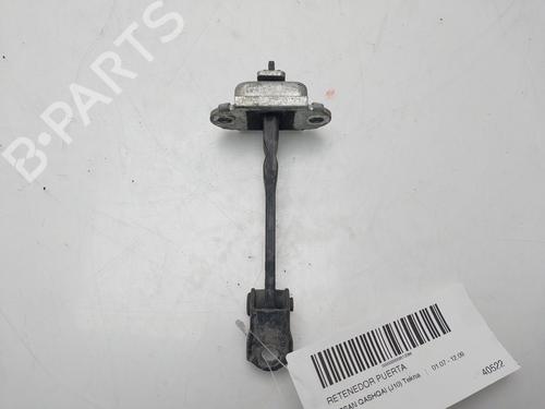hingedoor-check-strap-nissan-qashqai-i-j10-nj10-2006-2007-2008-2009-2010-2011-2012-2013-2014-2015-32467983 main image