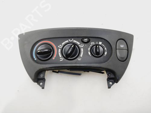 AC-Styringsenhed/Manøvreenhed RENAULT SCÉNIC I MPV (JA0/1_, FA0_) 1.6 (JA00, JA16, JA15, JA19, JA1V, JA2B, JA2C, JA0B,... (107 hp) 30467245