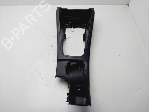 Consola central RENAULT MEGANE III Hatchback (BZ0/1_, B3_) 1.5 dCi (BZ09, BZ0D, BZ1W, BZ29, BZ14) (110 hp) 32032357