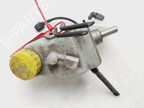 Used Brake master cylinder VW POLO V (6R1, 6C1) [2009-2022]  25028067