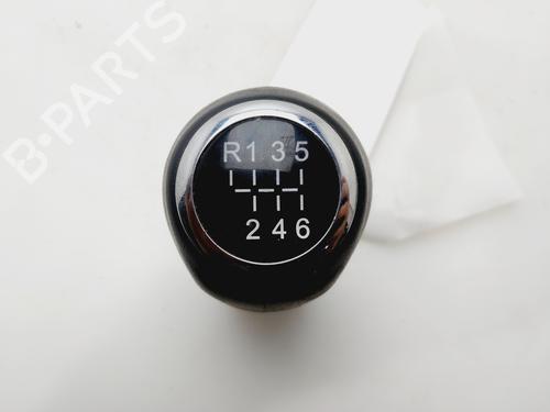 Used Shift knob OPEL ZAFIRA / ZAFIRA FAMILY B (A05) 1.9 CDTI (M75) (120 hp) 30864852