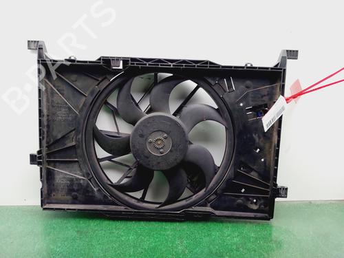 Used Radiator fan Radiator fan 32413830 32413830