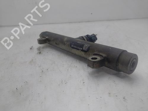 Used Injection rail Injection rail 37416490 37416490