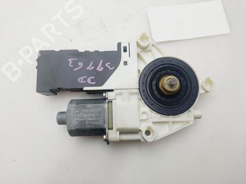 Used Right front window motor PEUGEOT 407 SW (6E_, 6D_) 2.0 (136 hp) 30097395