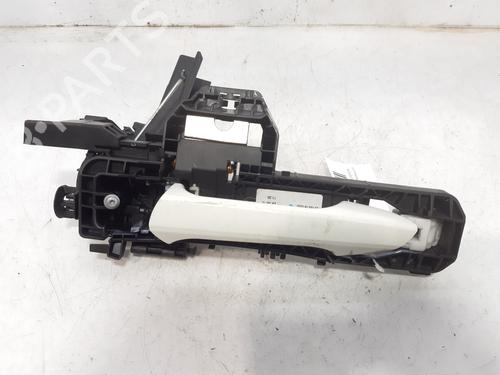 Used Front left exterior door handle MERCEDES-BENZ A-CLASS (W176) A 200 CDI (176.001) (136 hp) 8610996
