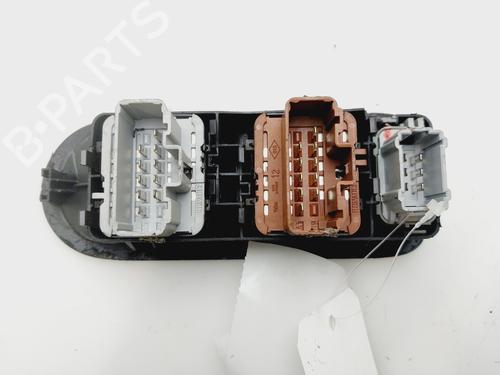 Left front window switch RENAULT SCÉNIC II (JM0/1_) | BP29911141I27