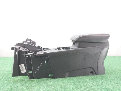 Used Armrest / Center console FORD FOCUS III 1.6 TDCi (95 hp) 12410479