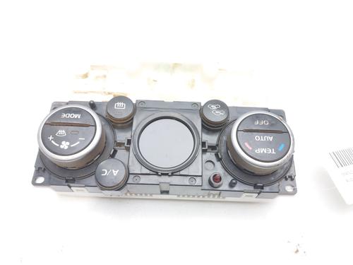 Used Climate control SUZUKI GRAND VITARA II (JT, TE, TD) 1.9 DDiS (JB419WD, JB419XD) (129 hp) 12414808