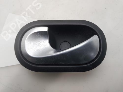 Venstre bagtil invendig håndtag Venstre bagtil invendig håndtag RENAULT MEGANE II (BM0/1_, CM0/1_) [2001-2012] 33754979 33754979