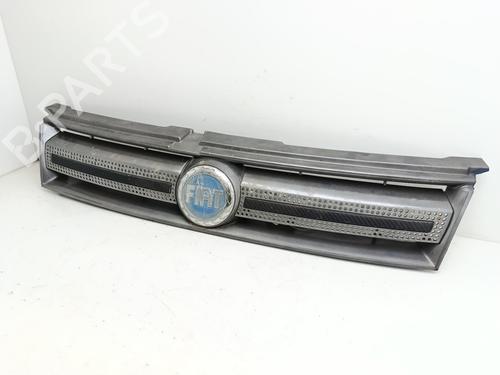 Used Grille FIAT STILO (192_) 1.9 D Multijet (120 hp) 29903475