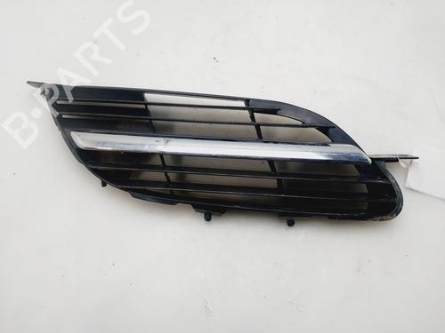 Used Grille NISSAN ALMERA TINO (V10) 1.8 (114 hp) 31705889