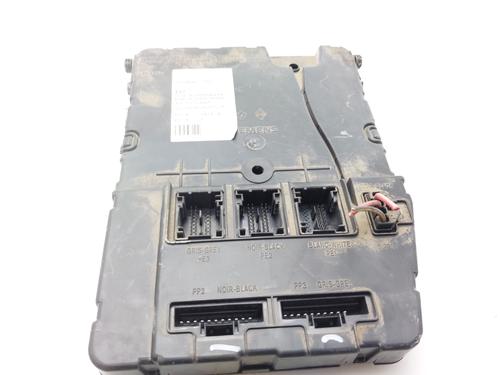 Used Fuse box RENAULT MEGANE II (BM0/1_, CM0/1_) 1.5 dCi (BM0F, BM0T, BM2B, CM0F, CM0T) (82 hp) 19788648