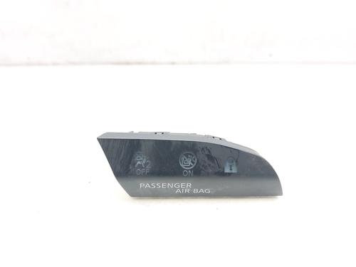 Used Switch NISSAN MICRA V (K14) 0.9 IG-T (90 hp) 17509925