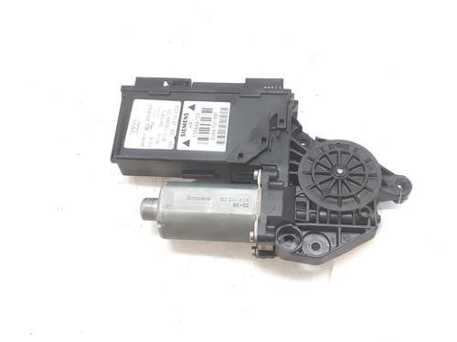 Portierruitmotor rechtsachter AUDI A4 B6 (8E2) 2.0 (130 hp) 10085987