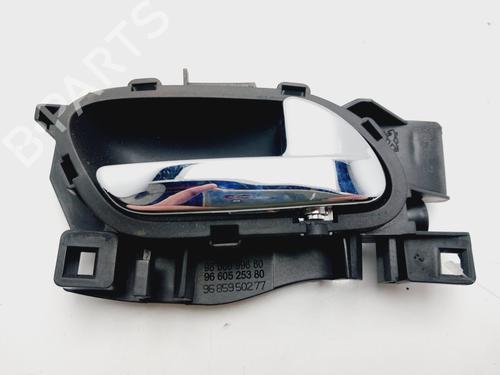 Used Front right interior door handle PEUGEOT 308 SW II (LC_, LJ_, LR_, LX_, L4_) [2014-2021]  31327605
