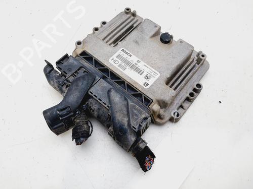 Used Engine control unit (ECU) OPEL ZAFIRA / ZAFIRA FAMILY B (A05) [2005-2019]  30537102