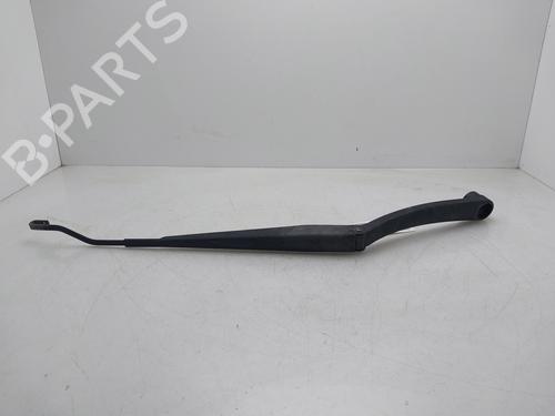 Used Front windshield wiper arm Front windshield wiper arm 37638847 37638847