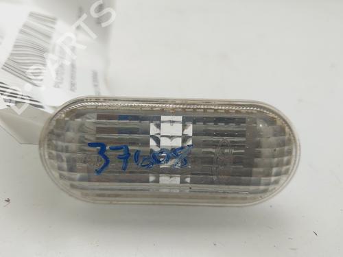 Used Left side indicator FORD FOCUS II (DA_, HCP, DP) 1.6 TDCi (90 hp) 24365975