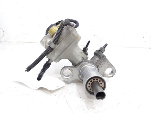 master-brake-opel-insignia-a-sports-tourer-g09-20-cdti-35-84102409-2008-2009-2010-2011-2012-2013-2014-2015-2016-2017-10663213 main image