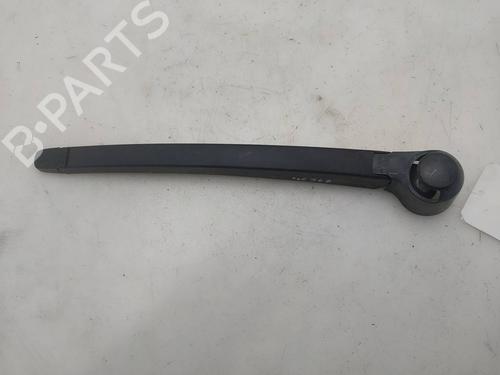 Used Rear windshield wiper arm Rear windshield wiper arm 38929041 38929041