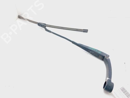 Used Front windshield wiper arm HYUNDAI i30 (FD) [2007-2012]  21012911