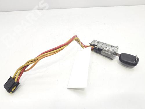 Used Ignition barrel Ignition barrel RENAULT CLIO II (BB_, CB_) 1.2 (BB0A, BB0F, BB10, BB1K, BB28, BB2D, BB2H, CB0A,... (58 hp) 10374638 10374638
