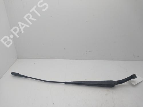 Used Front windshield wiper arm VOLVO XC70 I Cross Country (295) D5 XC AWD (163 hp) 32014152