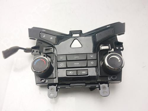 Used Climate control CHEVROLET CRUZE Hatchback (J305) 2.0 CDI (163 hp) 31182024