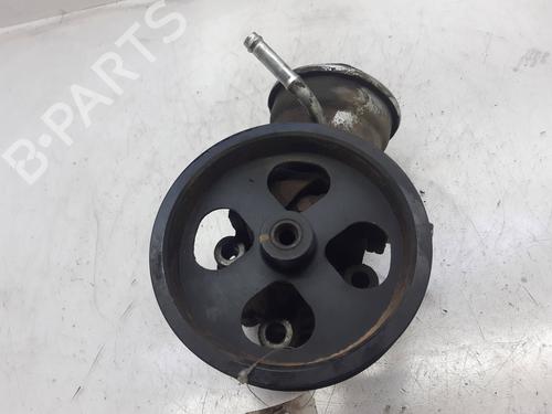 Used Steering pump TOYOTA AVENSIS Estate (_T25_) 2.2 D-4D (ADT251_, ADT251R) (150 hp) 10056026