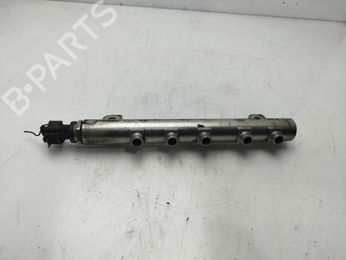 Used Injection rail FIAT STILO (192_) 1.9 JTD (192_XE1A) (115 hp) 32411214