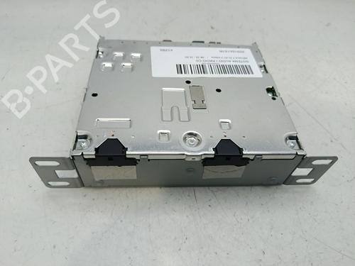 Used Radio Radio RENAULT CLIO V (B7_) 1.5 Blue dCi 85 (B7AG) (86 hp) 33932030 33932030