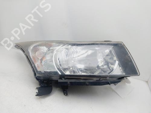 Used Right headlight CHEVROLET CRUZE (J300) 2.0 CDI (163 hp) 22697946