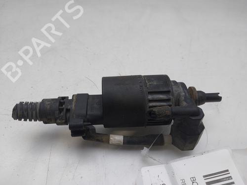 Used Washer pump RENAULT ESPACE III (JE0_) 2.0 (JE0A) (114 hp) 16006168
