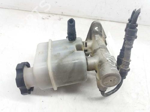 Used Brake master cylinder HYUNDAI SANTA FÉ II (CM) 2.2 CRDi GLS (150 hp) 2891788
