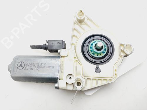 Used Left front window motor Left front window motor MERCEDES-BENZ B-CLASS Sports Tourer (W245) [2005-2011] 32517640 32517640
