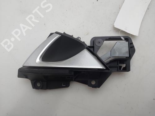 Used Front right interior door handle Front right interior door handle 37439439 37439439