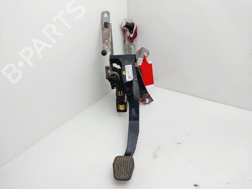Used Clutch pedal FORD KUGA I [2008-2012]  30553508