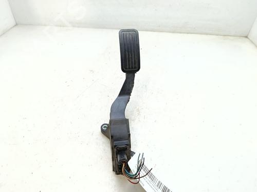Pedale Pedale TOYOTA YARIS (_P9_) 1.3 VVT-i (SCP90_, SCP90R) (87 hp) 36813191 36813191