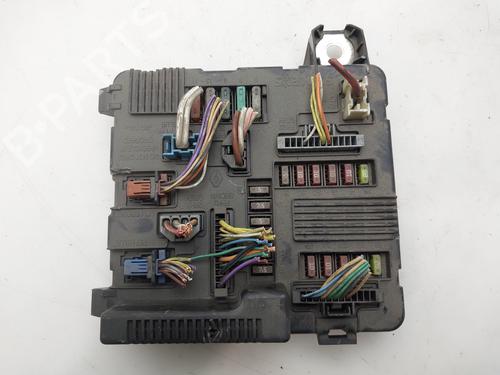 fuse-box-renault-megane-ii-saloon-lm01_-2003-36219559 main image