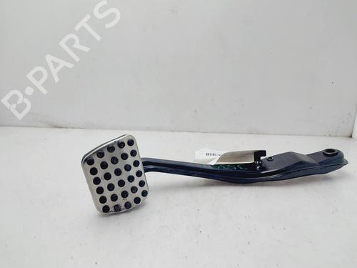 Used Break pedal MERCEDES-BENZ GLA-CLASS (X156) GLA 180 (156.942) (122 hp) 27165698