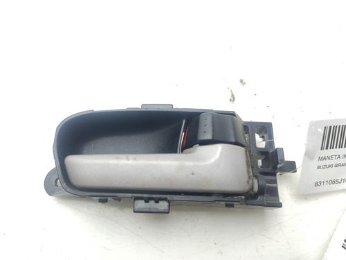 Højre bagtil invendig håndtag SUZUKI GRAND VITARA II (JT, TE, TD) 2.0 All-wheel Drive (TD54, JB420) (140 hp) 28089986