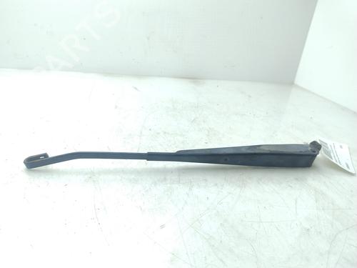 Used Front windshield wiper arm MITSUBISHI GALLOPER (JK-01) 2.5 TD intercooler (99 hp) 29326396