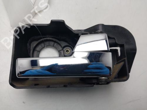 Højre bagtil invendig håndtag Højre bagtil invendig håndtag FORD MONDEO III (B5Y) 2.0 TDCi (130 hp) 33943672 33943672