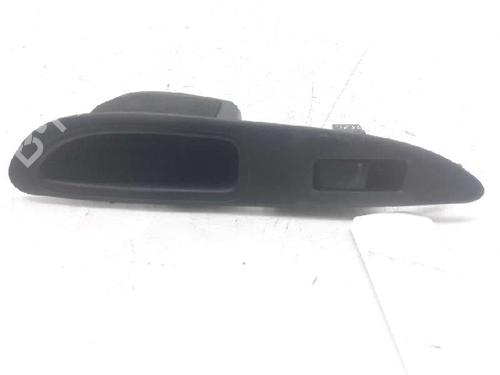 Used Right rear window switch NISSAN PRIMERA (P12) 2.2 Di (126 hp) 4461975