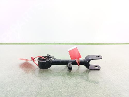 Used Left rear suspension arm Left rear suspension arm LEXUS IS III (_E3_) 300h (AVE30_, AVE30R) (223 hp) 33676665 33676665