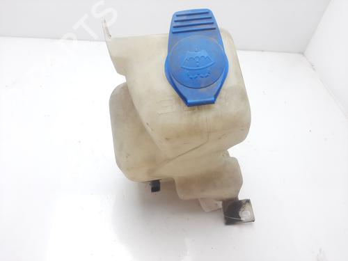 Used Windscreen washer tank VW GOLF IV (1J1) 1.6 (100 hp) 13475476