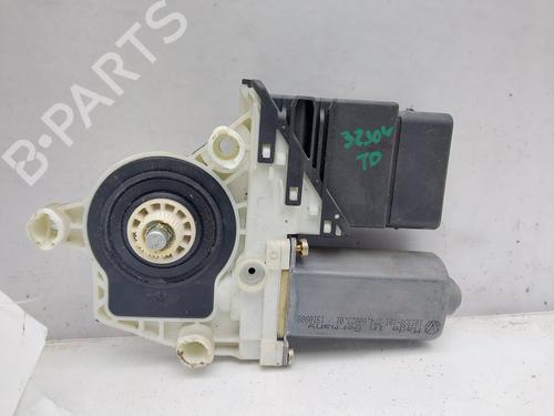 Rudehejsemotor bagstkærm højre VW GOLF IV (1J1) 1.9 TDI (90 hp) 16243928