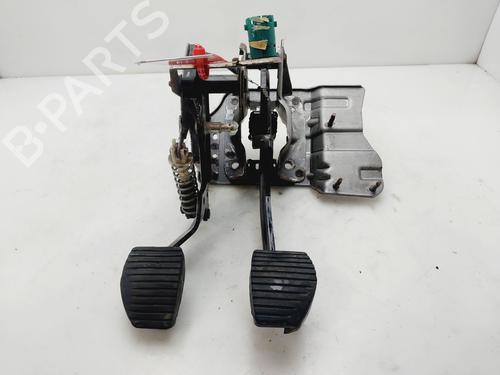 Used Clutch pedal CITROËN C-ELYSEE (DD_) [2012-2025]  30133585