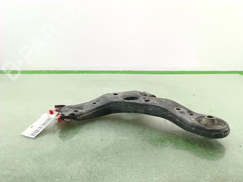 Used Right front suspension arm TOYOTA AURIS (_E15_) [2006-2012]  27518459