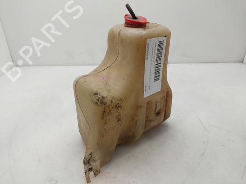 Used Windscreen washer tank Windscreen washer tank VW POLO Coupe (86C, 80) 1.3 Cat (55 hp) 35934788 35934788